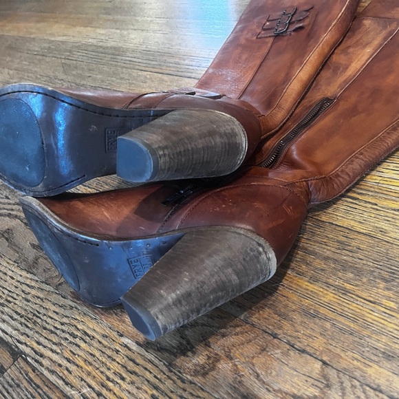 Frye Jenny Belted Over the knee Boots  Cognac Size 8 - Picture 3 of 4